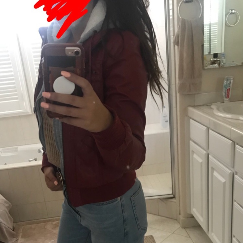 Winter Jacket ❄️ - Picture 3 of 4